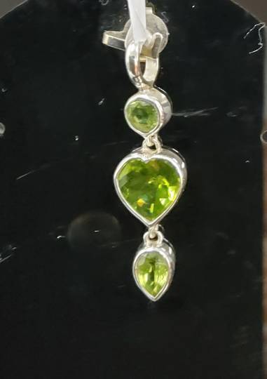 Sterling Silver 3 Drop Peridot Pendant